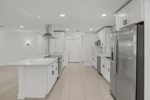 Villa ou maison à vendre à St. Lucie, Floride: 2 chambres, 146.79 m2 № 2397233 - photo 14