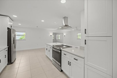 Villa ou maison à vendre à St. Lucie, Floride: 2 chambres, 146.79 m2 № 2397233 - photo 13