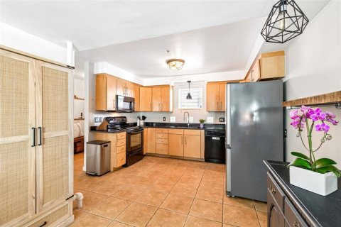 Touwnhouse à vendre à Tampa, Floride: 2 chambres, 120.4 m2 № 2200095 - photo 10