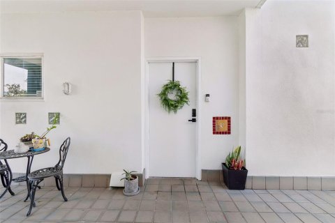 Touwnhouse à vendre à Tampa, Floride: 2 chambres, 120.4 m2 № 2200095 - photo 5