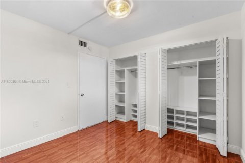 Condominio en venta en Miami, Florida, 3 dormitorios, 117.06 m2 № 1691912 - foto 28