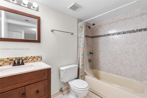 Condominio en venta en Miami, Florida, 3 dormitorios, 117.06 m2 № 1691912 - foto 25