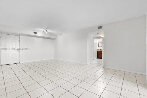Condominio en venta en Miami, Florida, 3 dormitorios, 117.06 m2 № 1691912 - foto 14