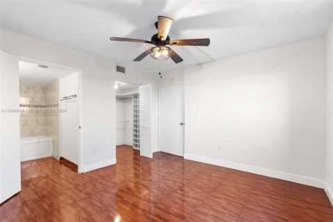 Condominio en venta en Miami, Florida, 3 dormitorios, 117.06 m2 № 1691912 - foto 22