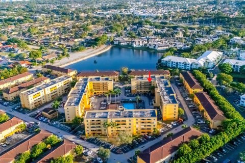 Condominio en venta en Miami, Florida, 3 dormitorios, 117.06 m2 № 1691912 - foto 2