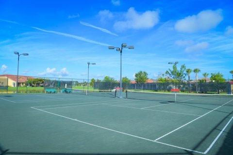 Casa en venta en Vero Beach, Florida, 2 dormitorios, 153.01 m2 № 1002557 - foto 1