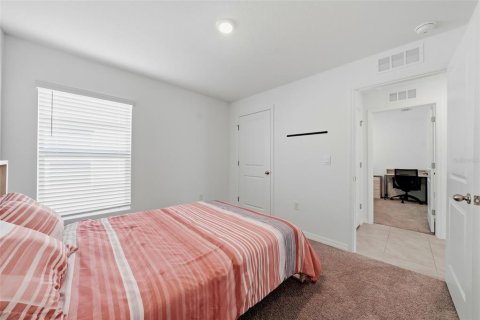 House in Zephyrhills, Florida 3 bedrooms, 147.16 sq.m. № 2235637 - photo 23