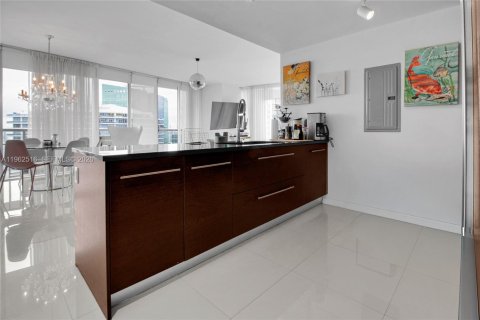 Condo in Miami, Florida, 2 bedrooms № 2080943 - photo 7