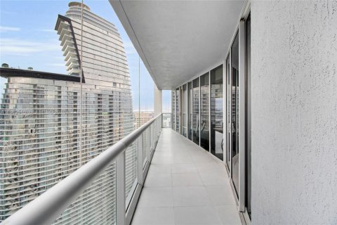 Condo in Miami, Florida, 2 bedrooms № 2080943 - photo 14
