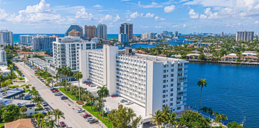 Condominio en Fort Lauderdale, Florida, 2 dormitorios № 1177314