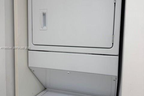 Condo in Miami Beach, Florida, 1 bedroom  № 2010825 - photo 17