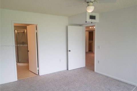 Condo in West Palm Beach, Florida, 2 bedrooms  № 1704478 - photo 8