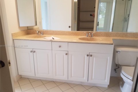 Condo in West Palm Beach, Florida, 2 bedrooms  № 1704478 - photo 6