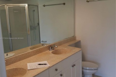 Condo in West Palm Beach, Florida, 2 bedrooms  № 1704478 - photo 7