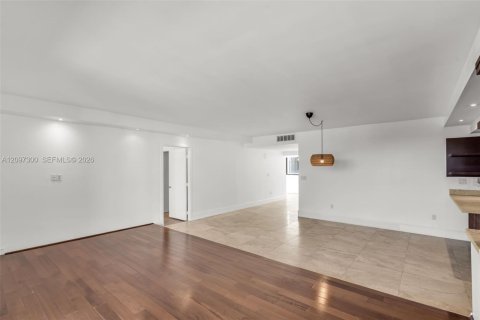 Copropriété à louer à Key Biscayne, Floride: 2 chambres, 148.64 m2 № 2389764 - photo 8