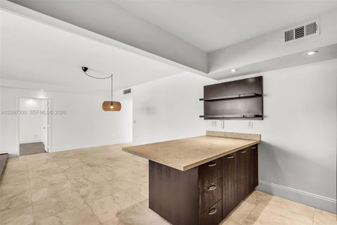 Copropriété à louer à Key Biscayne, Floride: 2 chambres, 148.64 m2 № 2389764 - photo 11