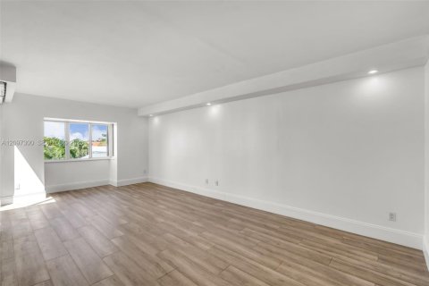 Copropriété à louer à Key Biscayne, Floride: 2 chambres, 148.64 m2 № 2389764 - photo 15