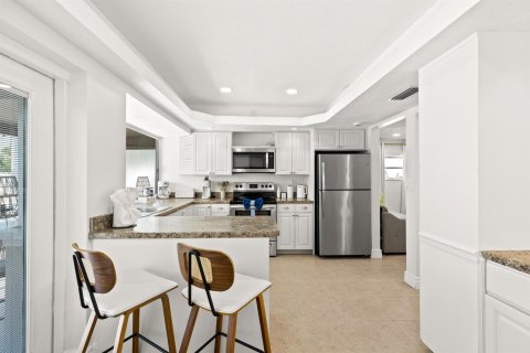 House in Fort Lauderdale, Florida 3 bedrooms, 151.43 sq.m. № 2182888 - photo 13