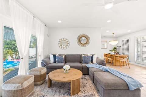 House in Fort Lauderdale, Florida 3 bedrooms, 151.43 sq.m. № 2182888 - photo 4