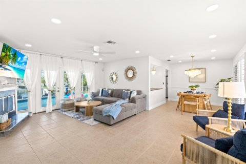 House in Fort Lauderdale, Florida 3 bedrooms, 151.43 sq.m. № 2182888 - photo 5