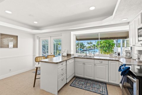 House in Fort Lauderdale, Florida 3 bedrooms, 151.43 sq.m. № 2182888 - photo 14
