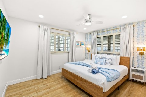 House in Fort Lauderdale, Florida 3 bedrooms, 151.43 sq.m. № 2182888 - photo 16