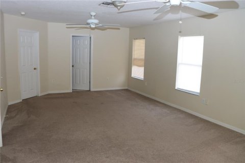 Villa ou maison à louer à Kissimmee, Floride: 3 chambres, 211.72 m2 № 2415354 - photo 14