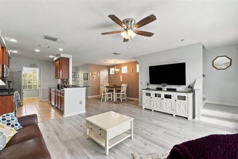 Touwnhouse à vendre à New Port Richey, Floride: 3 chambres, 142.14 m2 № 2390815 - photo 3