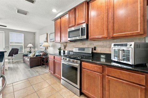 Touwnhouse à vendre à New Port Richey, Floride: 3 chambres, 142.14 m2 № 2390815 - photo 5