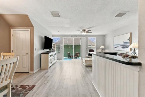 Touwnhouse à vendre à New Port Richey, Floride: 3 chambres, 142.14 m2 № 2390815 - photo 15