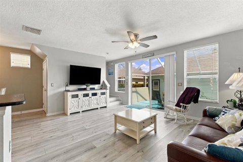 Touwnhouse à vendre à New Port Richey, Floride: 3 chambres, 142.14 m2 № 2390815 - photo 14