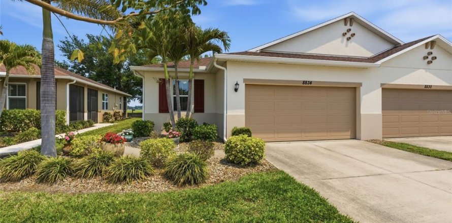 House in Punta Gorda, Florida 3 bedrooms, 135.64 sq.m. № 2195888
