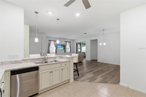 House in Punta Gorda, Florida 3 bedrooms, 135.64 sq.m. № 2195888 - photo 10