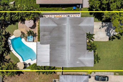 Casa en venta en Saint Petersburg, Florida, 3 dormitorios, 137.12 m2 № 1881131 - foto 2
