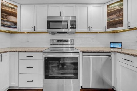 Casa en venta en Saint Petersburg, Florida, 3 dormitorios, 137.12 m2 № 1881131 - foto 16