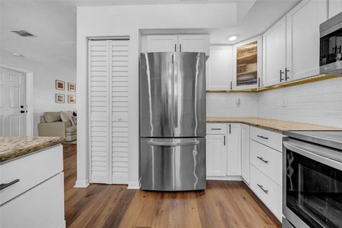 Casa en venta en Saint Petersburg, Florida, 3 dormitorios, 137.12 m2 № 1881131 - foto 18