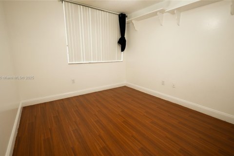 Condo in Miramar, Florida, 3 bedrooms  № 1920478 - photo 24