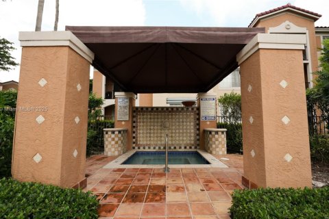 Condo in Miramar, Florida, 3 bedrooms  № 1920478 - photo 4