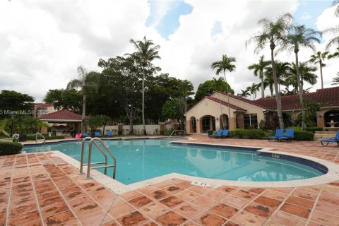 Condo in Miramar, Florida, 3 bedrooms  № 1920478 - photo 3