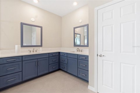 House in Ocala, Florida 4 bedrooms, 416.39 sq.m. № 2150367 - photo 18