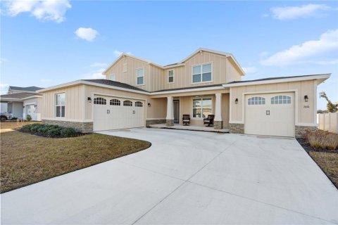House in Ocala, Florida 4 bedrooms, 416.39 sq.m. № 2150367