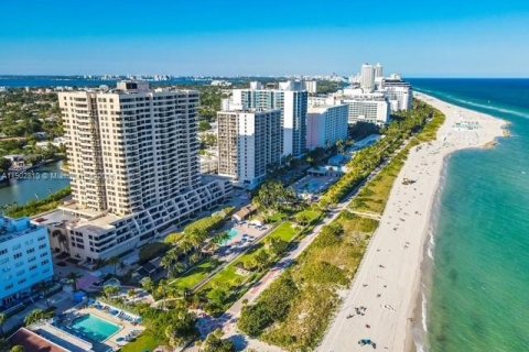 Copropriété à vendre à Miami Beach, Floride: 1 chambre, 74.14 m2 № 2016763 - photo 2