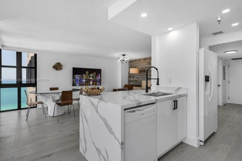 Copropriété à vendre à Miami Beach, Floride: 1 chambre, 74.14 m2 № 2016763 - photo 21