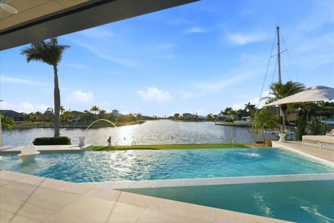 Villa ou maison à vendre à Punta Gorda, Floride: 3 chambres, 238.29 m2 № 2350332 - photo 16