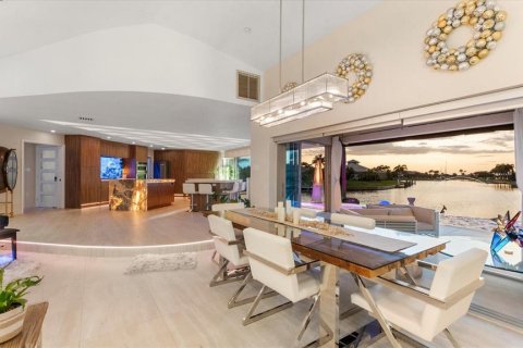 Villa ou maison à vendre à Punta Gorda, Floride: 3 chambres, 238.29 m2 № 2350332 - photo 5