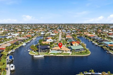 Villa ou maison à vendre à Punta Gorda, Floride: 3 chambres, 238.29 m2 № 2350332 - photo 17