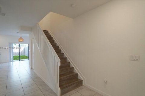 Townhouse in Homestead, Florida 3 bedrooms, 123.19 sq.m. № 1714724 - photo 4