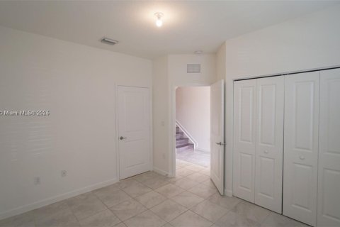 Townhouse in Homestead, Florida 3 bedrooms, 123.19 sq.m. № 1714724 - photo 10