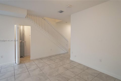 Townhouse in Homestead, Florida 3 bedrooms, 123.19 sq.m. № 1714724 - photo 12