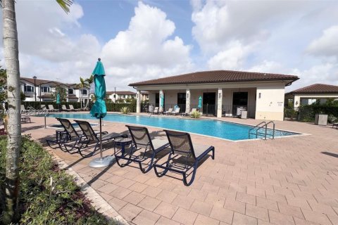 Townhouse in Homestead, Florida 3 bedrooms, 123.19 sq.m. № 1714724 - photo 19